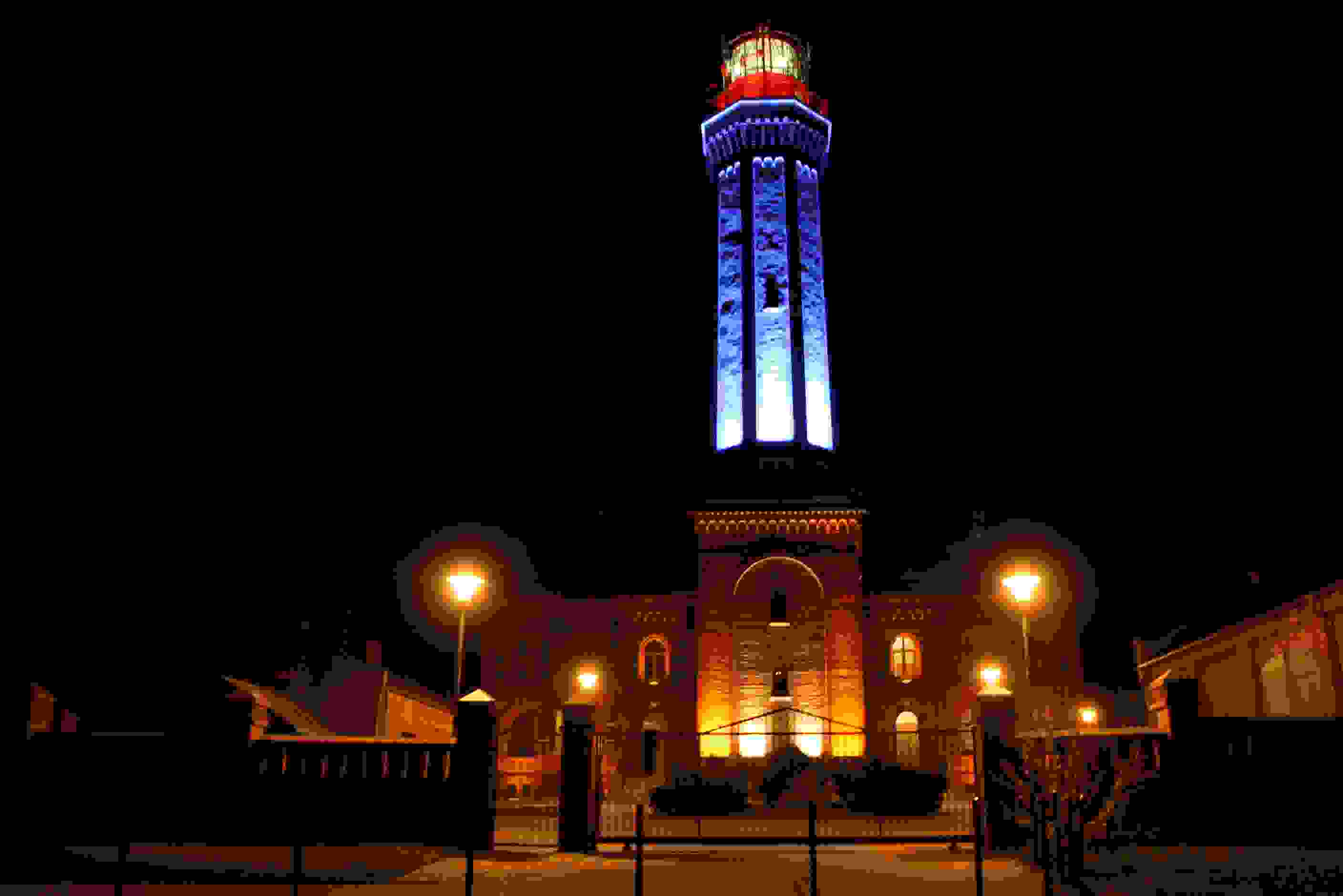 Ostseebad Niechorze Leuchtturm bei Nacht